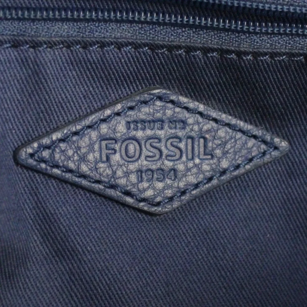 Fossil Kendall Crossbody Bag Blue Leather‎ Fringe Tassel Key Charm Strap